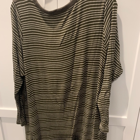 Tunic - Picture 2 of 2